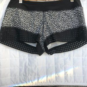 Lululemon lace speed up shorts